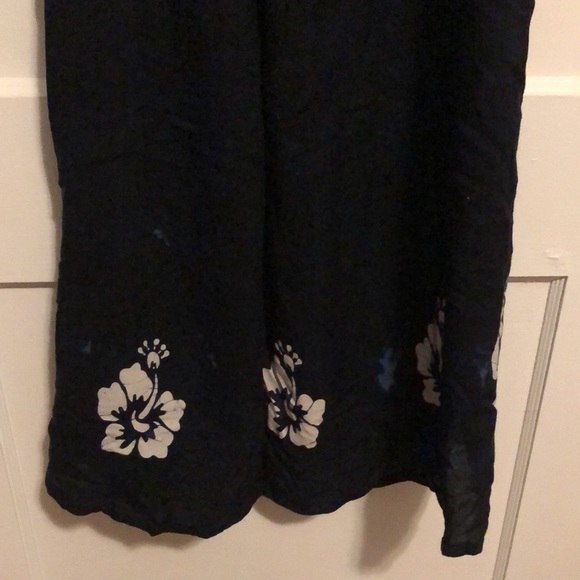 Authentic Hawaiian navy floral dress - Picture 6 of 8